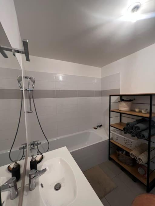 T3 Cosy, Neuf Et Ensoleille Apartment Marseille Exterior photo